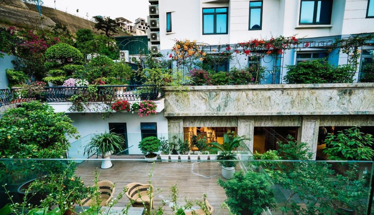 Lake Hills Hotel 하롱 외부 사진