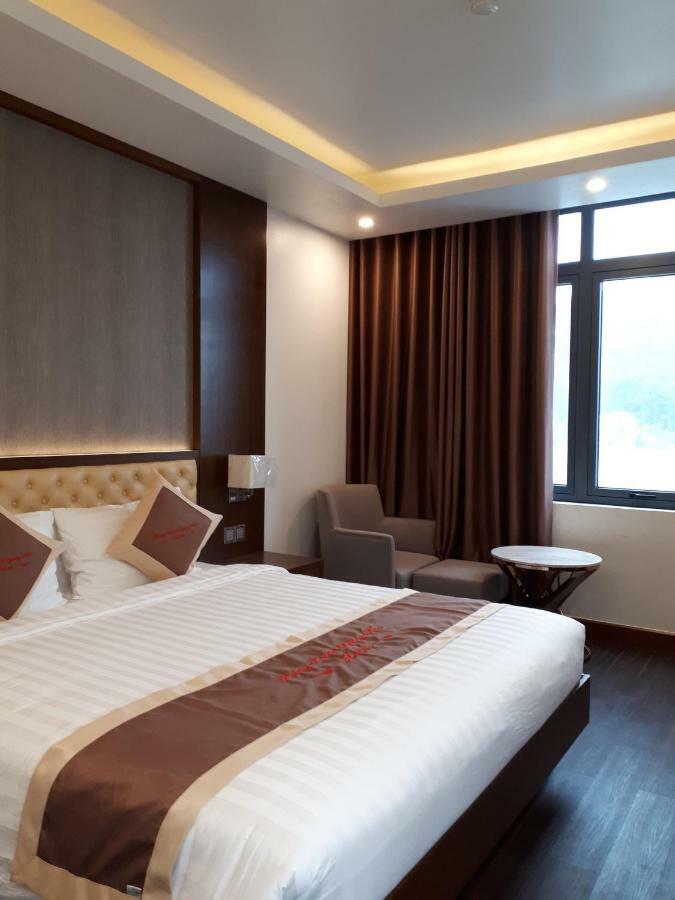 Lake Hills Hotel 하롱 외부 사진